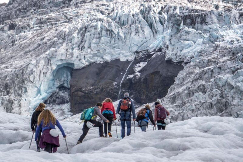 skaftafell-extra-small-group-glacier-adventure