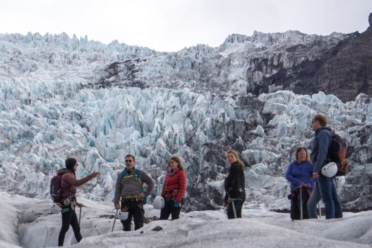 skaftafell-extra-small-group-glacier-adventure