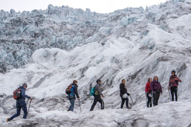 skaftafell-extra-small-group-glacier-adventure