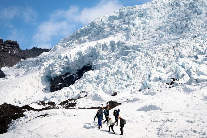 skaftafell-glacier-hike-ice-climbing-ultimate-vatnajokull