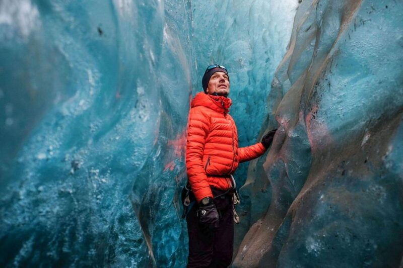 skaftafell-ice-cave-experience