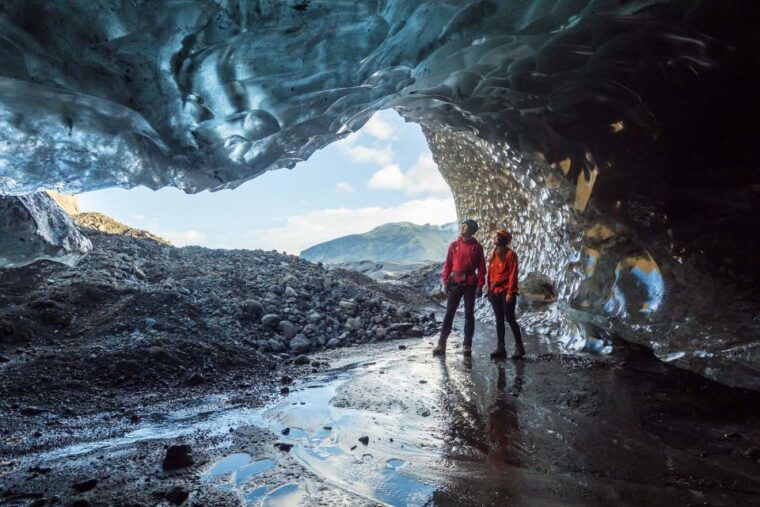 skaftafell-ice-cave-experience