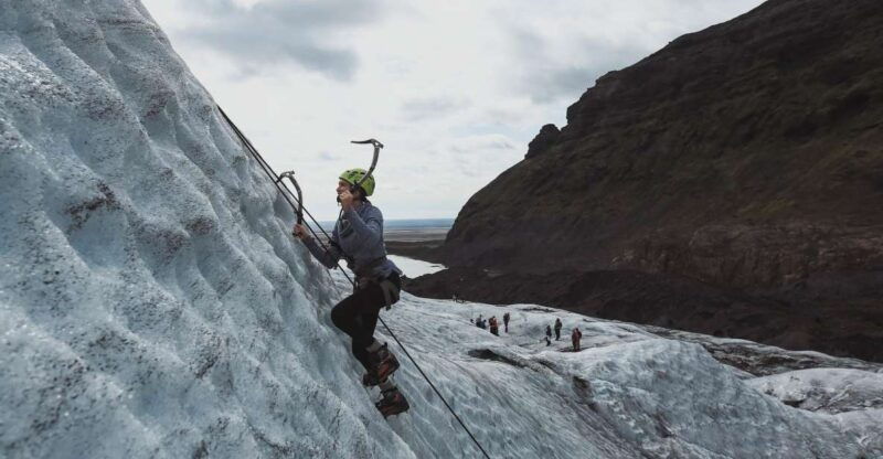 skaftafell-national-park-falljokull-ice-climb-and-hike