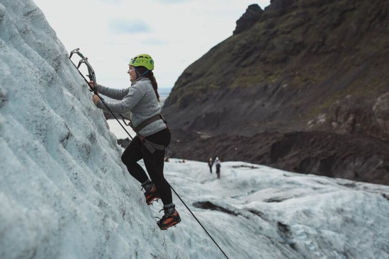 skaftafell-national-park-falljokull-ice-climb-and-hike
