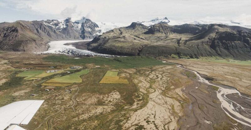 skaftafell-nature-reserve-highlights-scenic-airplane-tour