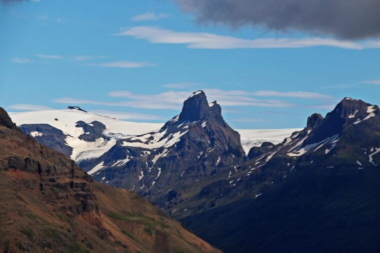 skaftafell-nature-reserve-highlights-scenic-airplane-tour