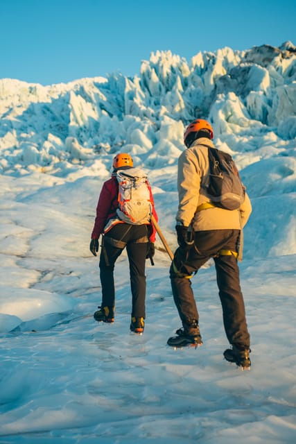 skaftafell-small-group-glacier-hike-on-vatnajokull-easy
