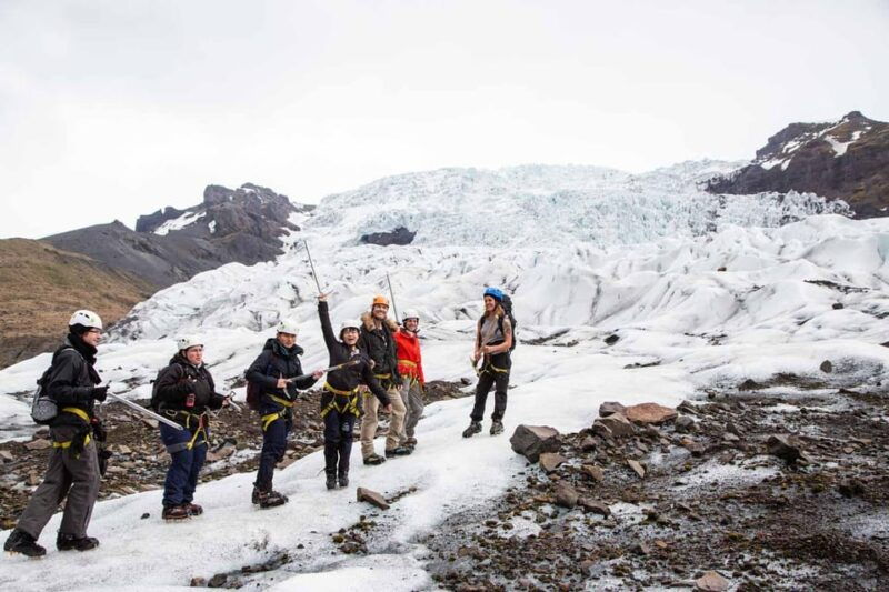 skaftafell-small-group-vatnajokull-glacier-hike-moderate
