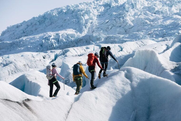 skaftafell-small-group-vatnajokull-glacier-hike-moderate