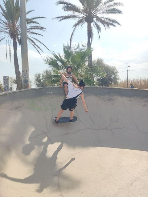 skate-and-longboard-tour-in-barcelona-the-skate-capital