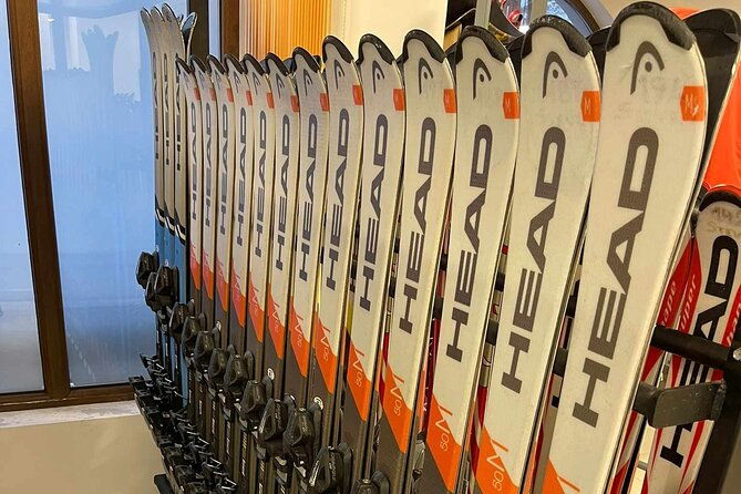 ski-and-snowboard-equipment-in-banskobulgaria