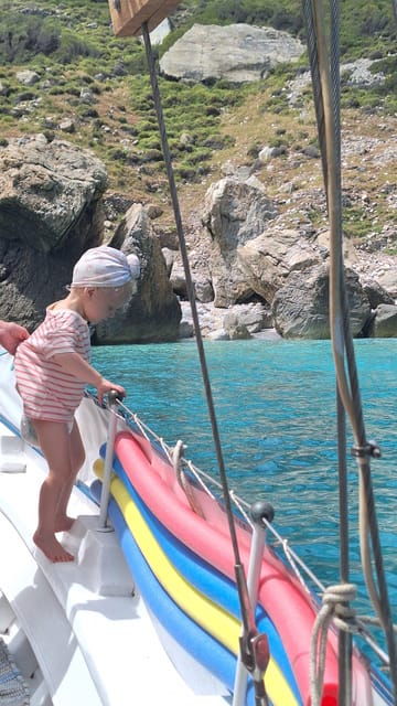 skiathos-boat-cruise-with-dinner-sunset-viewing