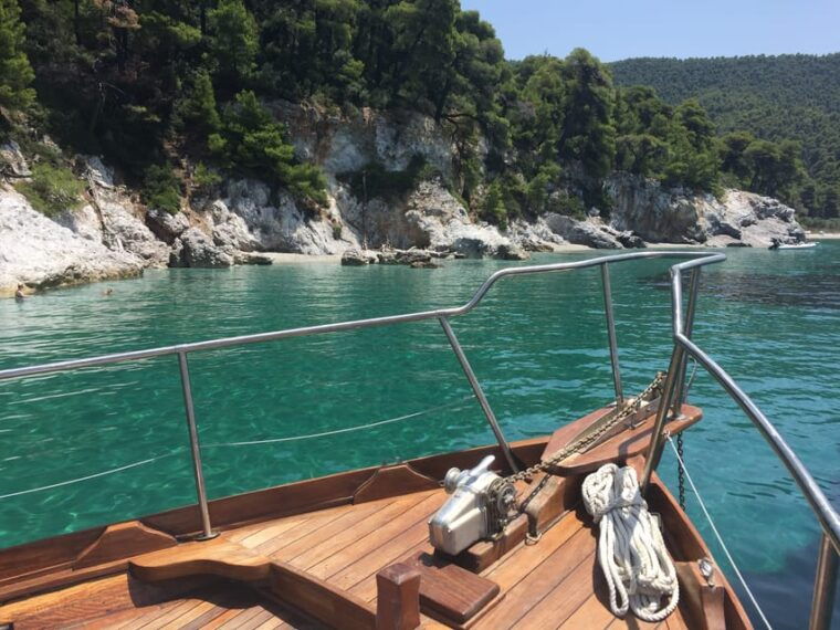 skiathos-traditional-boat-cruise-with-swim-stops-lunch