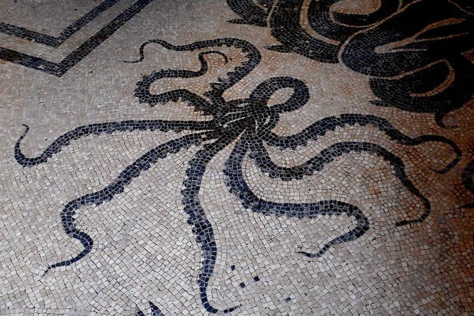 skip-the-line-ancient-herculaneum-highlights-exclusive-tour-with-private-guide-4