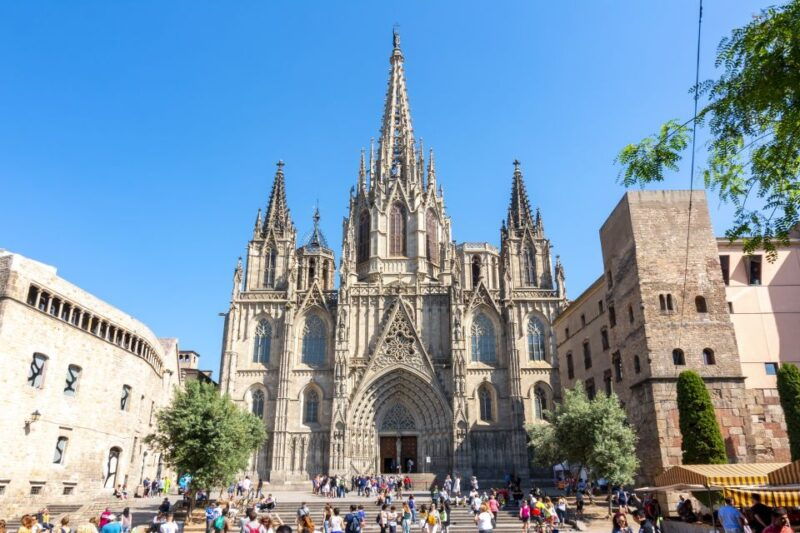 skip-the-line-barcelona-cathedral-with-private-guide-2