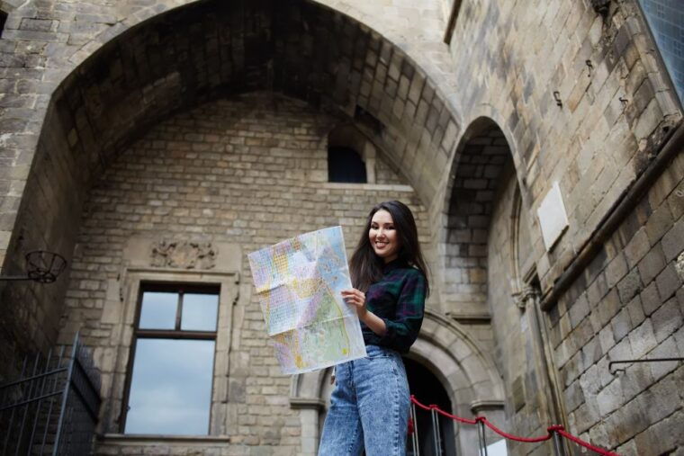 skip-the-line-barcelona-cathedral-with-private-guide-2