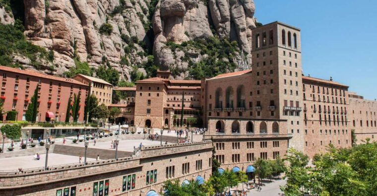 skip-the-line-barcelona-montserrat-tour-with-pick-up