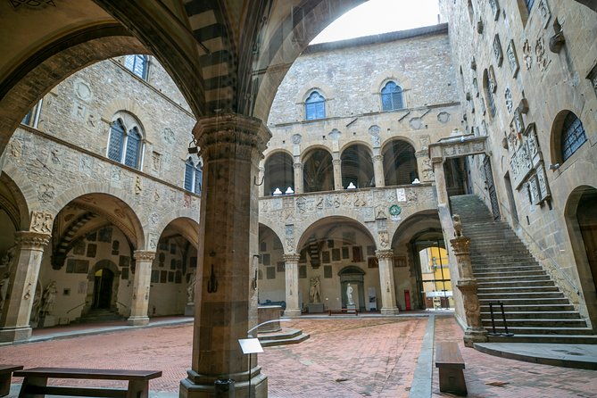 skip-the-line-bargello-palace-and-museum-private-guided-tour