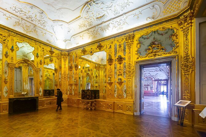 skip-the-line-belvedere-palace-guided-tour-with-transfers