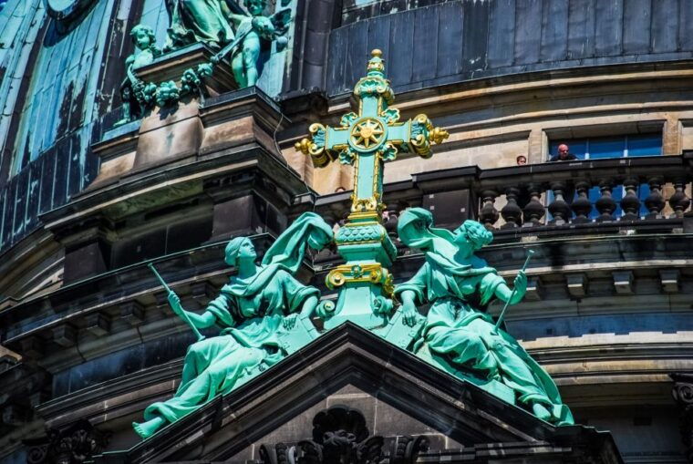 skip-the-line-berlin-cathedral-and-old-town-private-tour