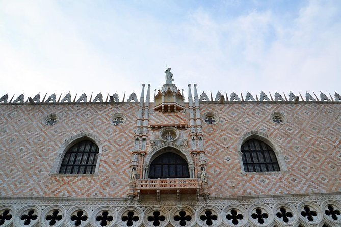skip-the-line-best-of-venice-private-tour-including-san-marco-doges-palace-and-gondola-ride