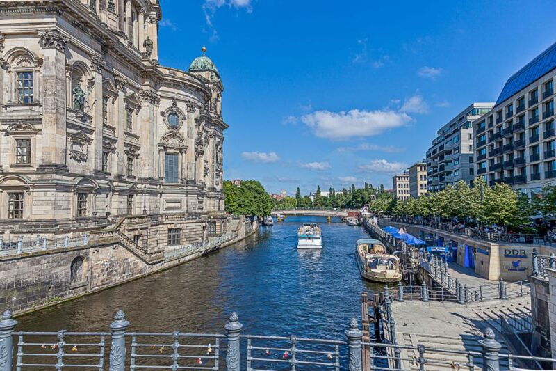 skip-the-line-boat-cruise-and-berlins-old-town-guided-tour-2