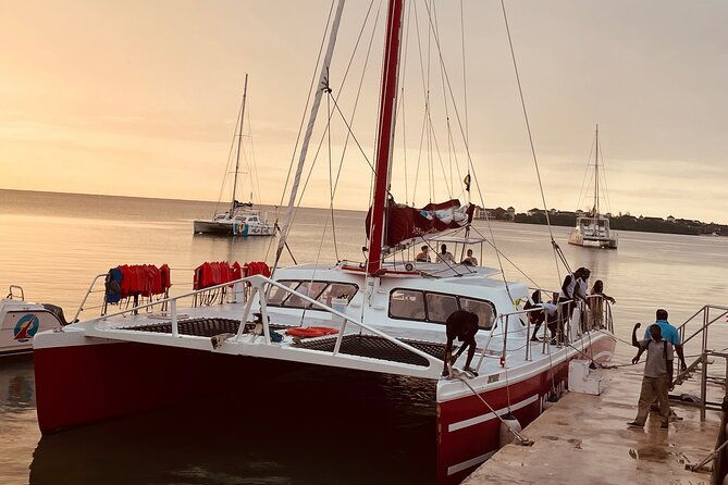 skip-the-line-catamaran-party-cruise-and-snorkeling