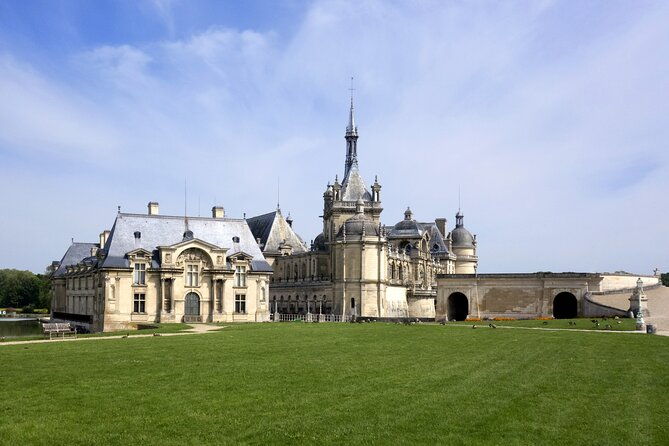 skip-the-line-chateau-de-chantilly-trip-by-car-from-paris
