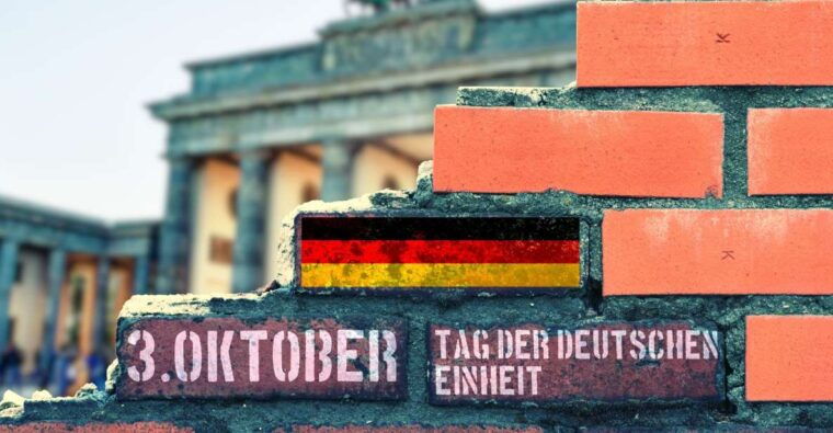 skip-the-line-ddr-museum-and-berlins-old-town-private-tour-2