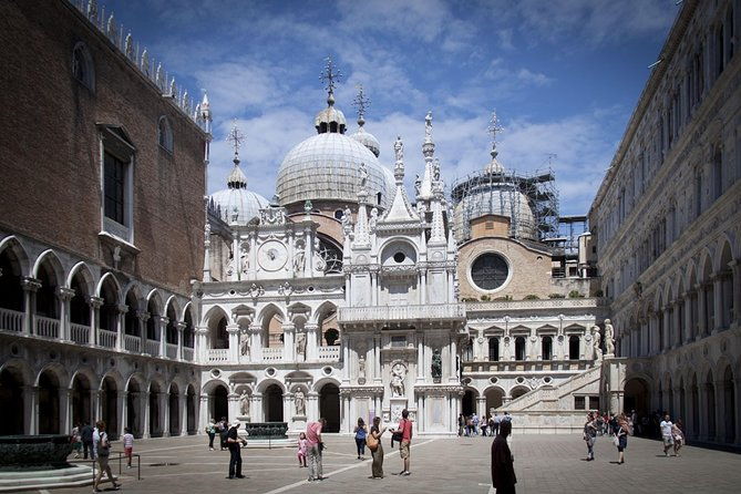 skip-the-line-doges-palace-guided-walking-tour-in-venice