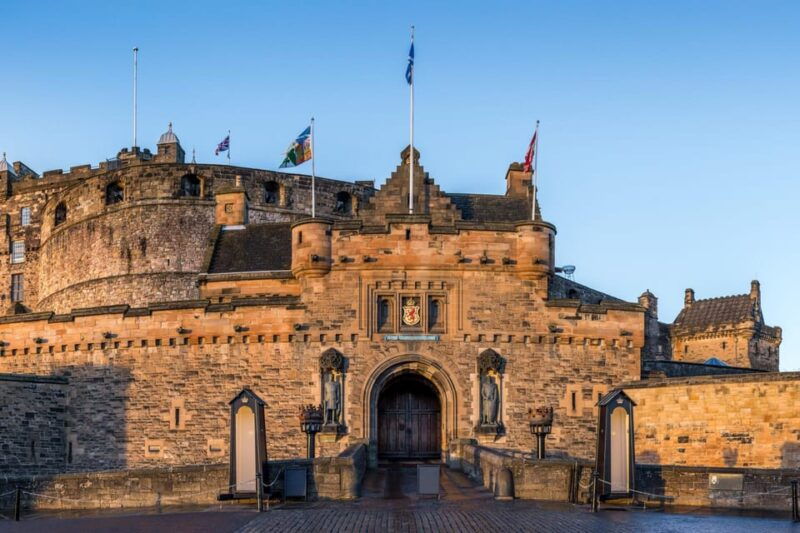 skip-the-line-edinburgh-castle-with-old-town-walking-tour