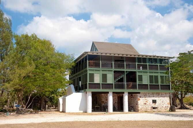 skip-the-line-guided-tour-and-rum-tasting-experience