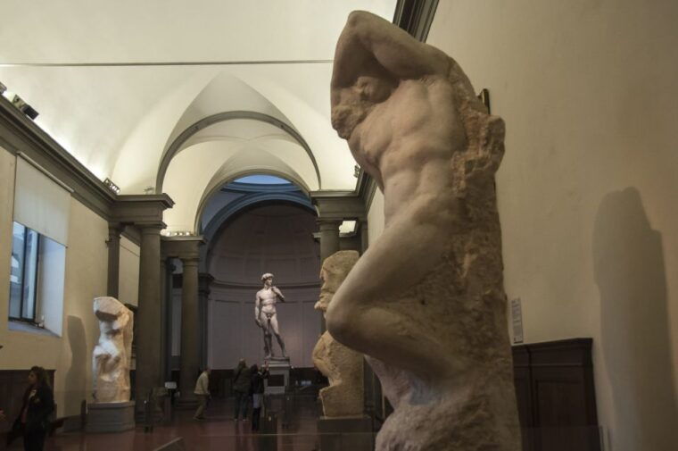 skip-the-line-guided-tour-of-accademia-duomo-and-uffizi
