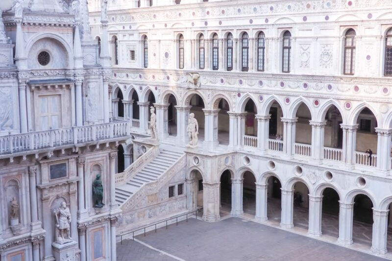 skip-the-line-guided-tour-of-doges-palace