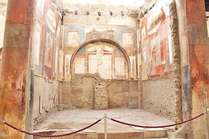 skip-the-line-half-day-private-tour-of-herculaneum-highlights-with-local-guide