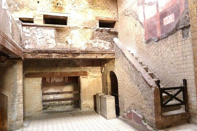 skip-the-line-half-day-private-tour-of-herculaneum-highlights-with-local-guide