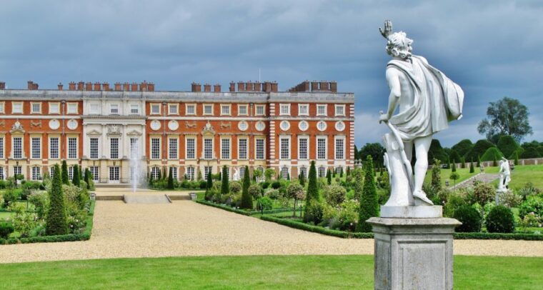 skip-the-line-hampton-court-palace-from-london-by-car
