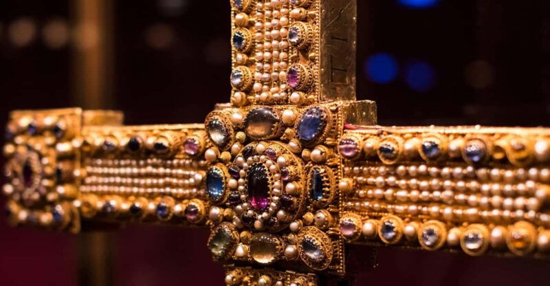 skip-the-line-imperial-treasury-vienna-private-guided-tour