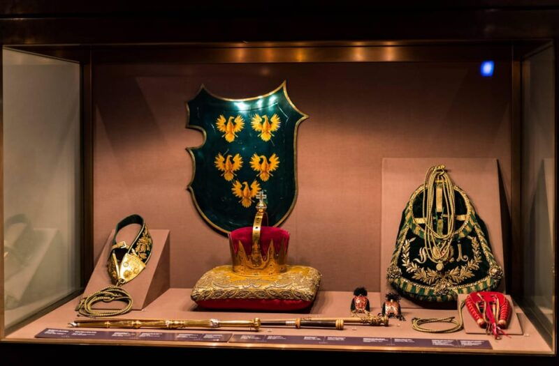 skip-the-line-imperial-treasury-vienna-private-guided-tour