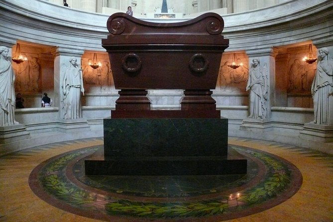 skip-the-line-invalides-dome-louis-xiv-napoleon-tour-exclusive-guided-tour