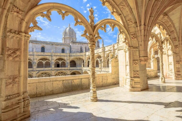 skip-the-line-jeronimos-monastery-lisbon-tour-with-tickets-2