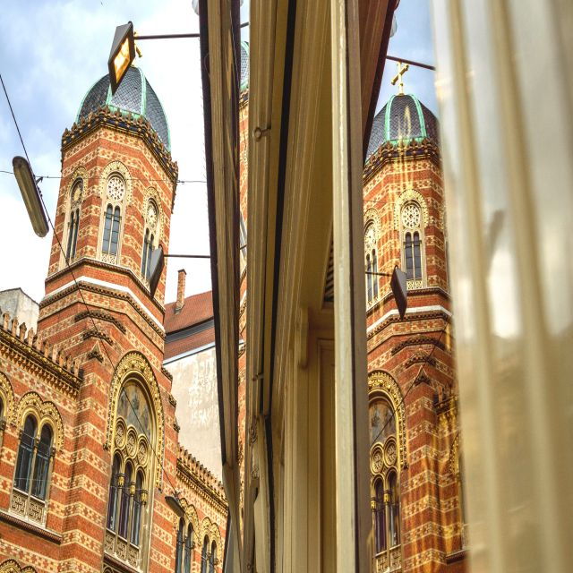 skip-the-line-jewish-museums-jewish-quarter-tour-in-vienna
