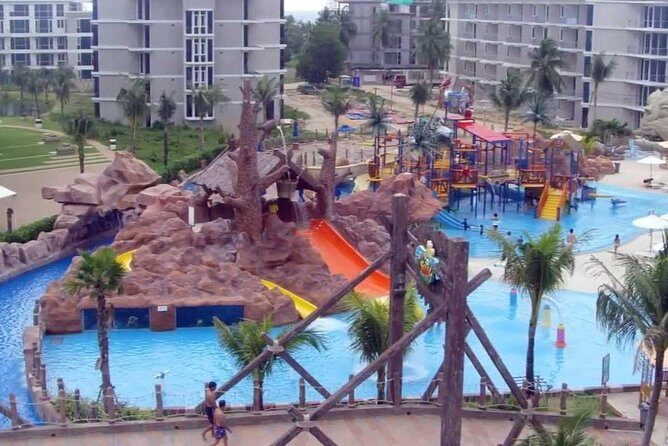 Skip the Line: Jungle Splash Water Park Ticket Pass - The Experience at Entry and During Your Visit