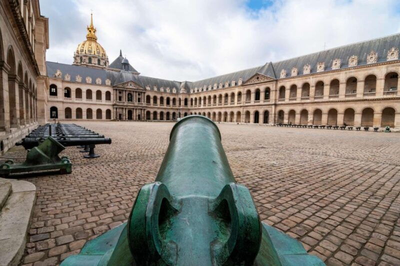 skip-the-line-les-invalides-army-museum-paris-private-tour