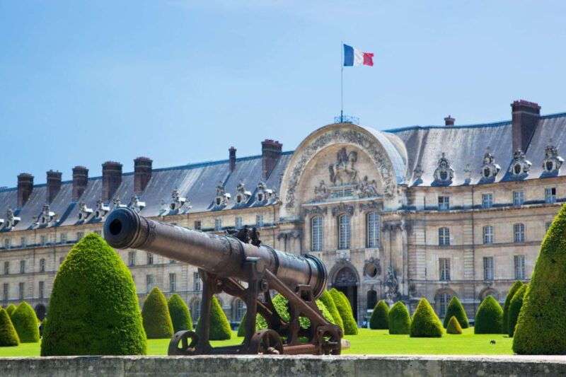 skip-the-line-les-invalides-army-museum-paris-private-tour