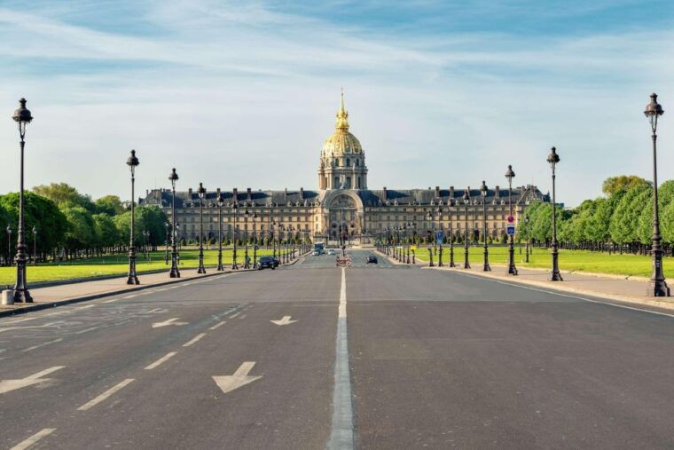 skip-the-line-les-invalides-army-museum-paris-private-tour