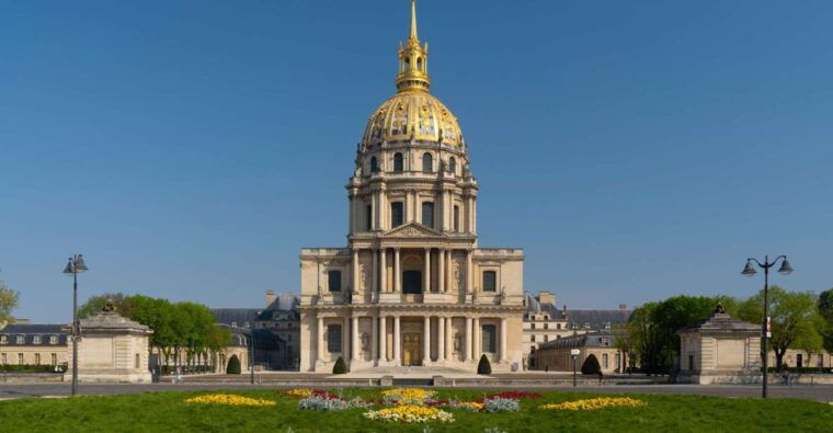 skip-the-line-les-invalides-army-museum-paris-private-tour