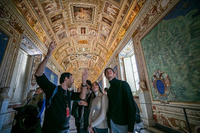 skip-the-line-night-tour-vatican-museums-with-sistine-chapel