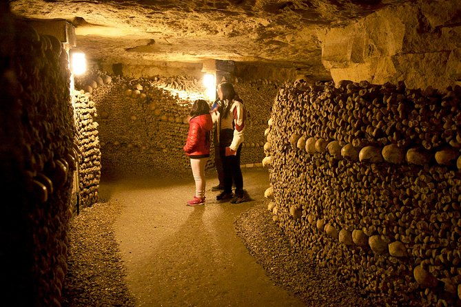 skip-the-line-paris-catacombs-special-access-tour