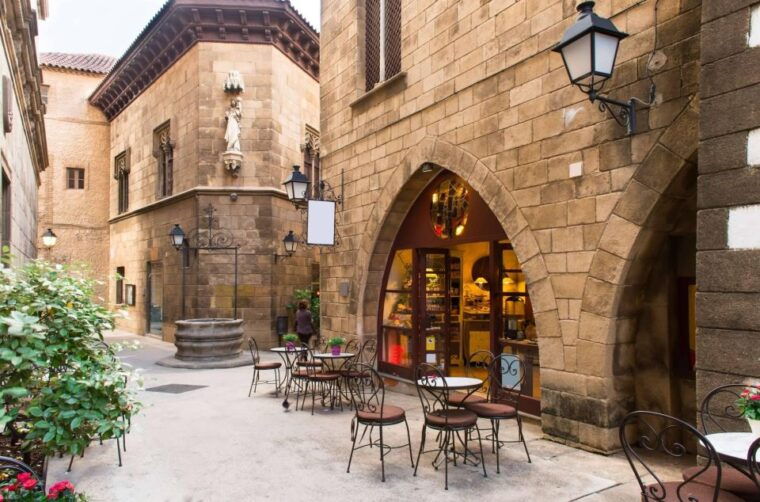 skip-the-line-poble-espanyol-barcelona-spanish-village-tour